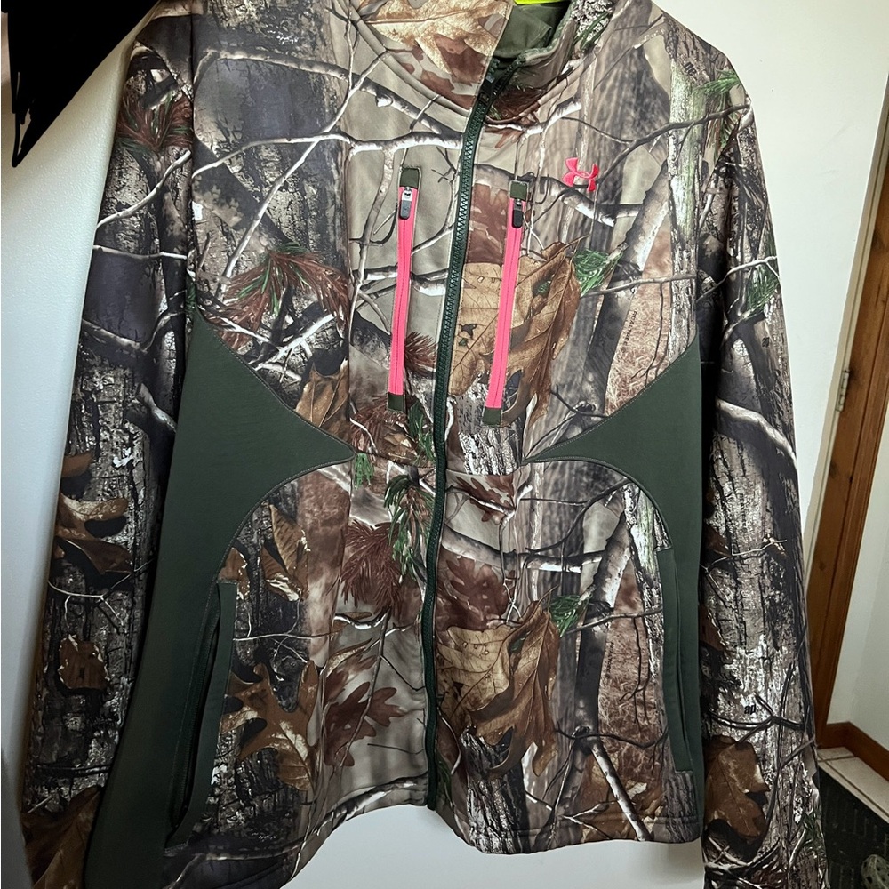 Under Armour Green and Brown Camo Jacket with Pink Zippers